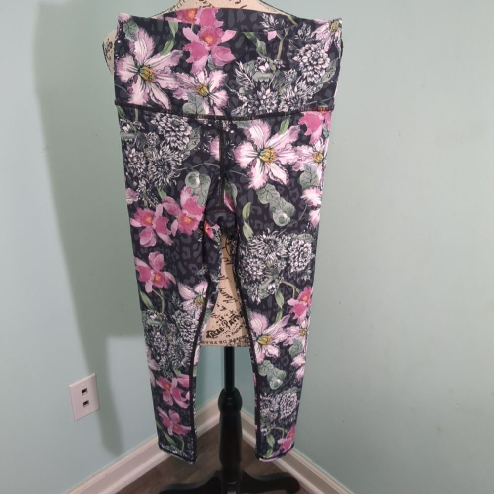 Evolution and Creation Floral Leggings small athleisure workout